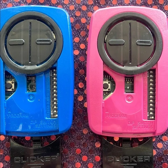 Chamberlain Clicker Remote Controls - Blue and Pink - Picture 3 of 3